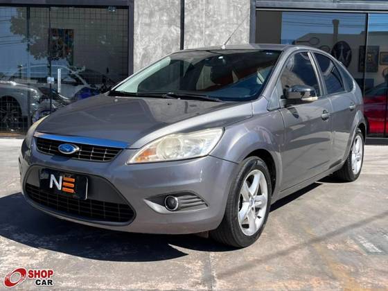 FORD FOCUS 2.0 GLX 16V FLEX 4P AUTOMÁTICO FORD FOCUS 2.0 GLX 16V FLEX 4P AUTOMÁTICO